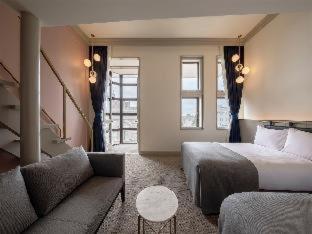 Unwind Hotel&bar