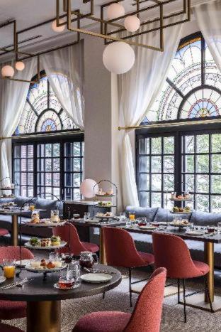 Unwind Hotel&bar